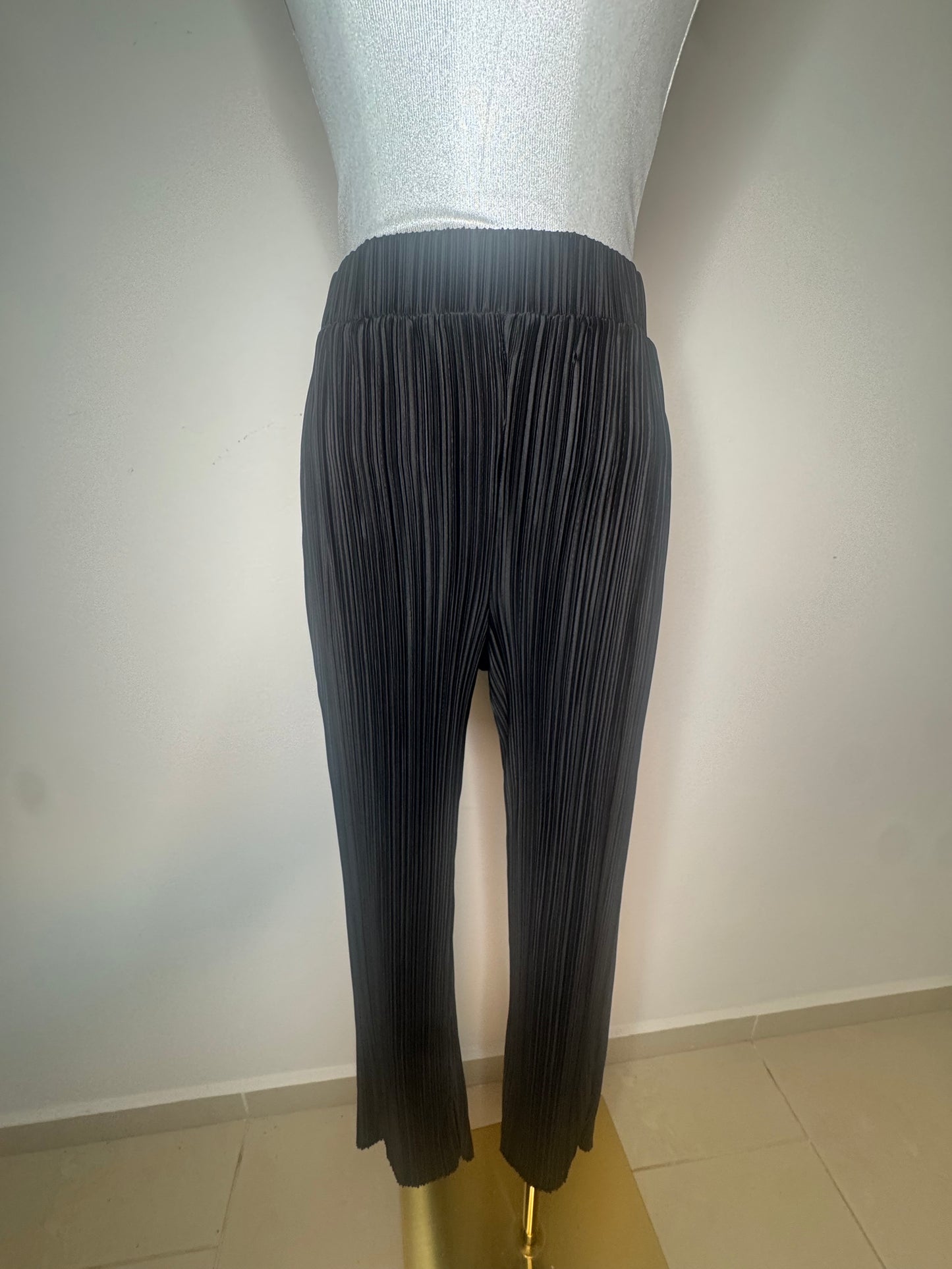 Basic Black Pant