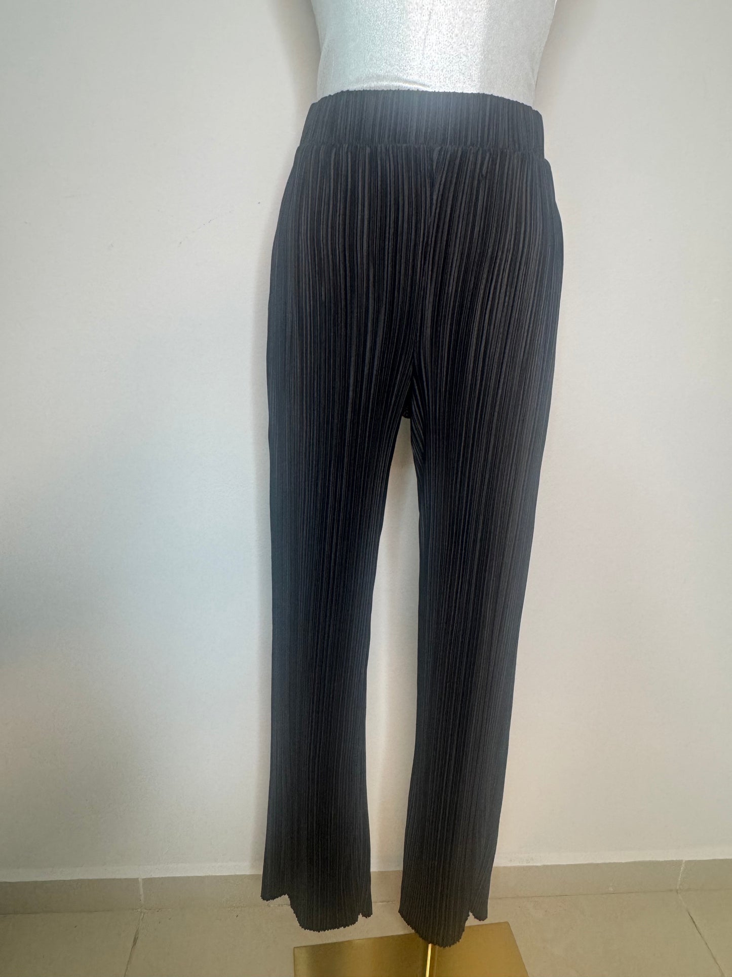Basic Black Pant